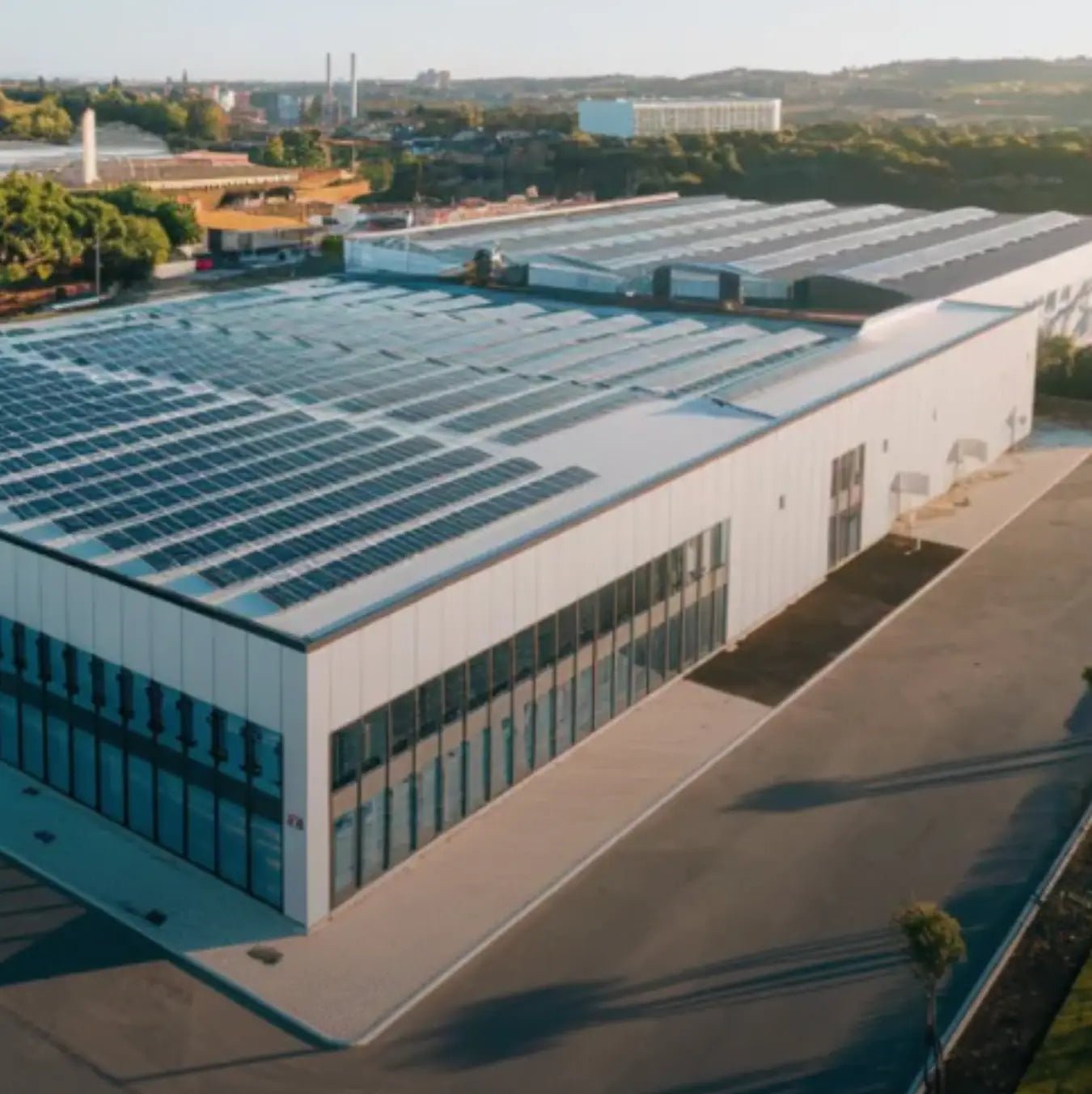 The Definitive Guide to Low MOQ, Premium Apparel Manufacturing in Portugal (2025)